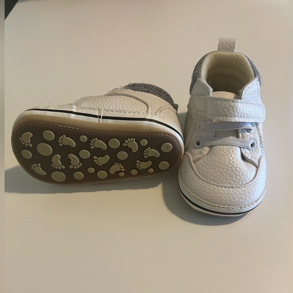 Baby Shoes - Picture 3 of 3